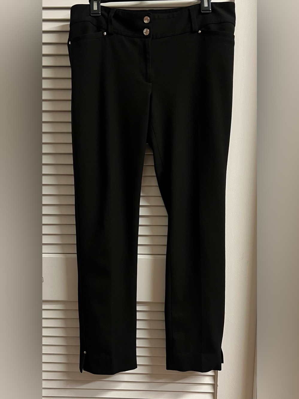 White House Black Market Black Women's slacks slim leg size 8S dress pants
